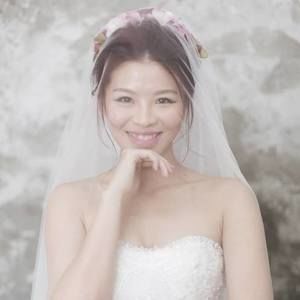 Meet your Posher, Eva